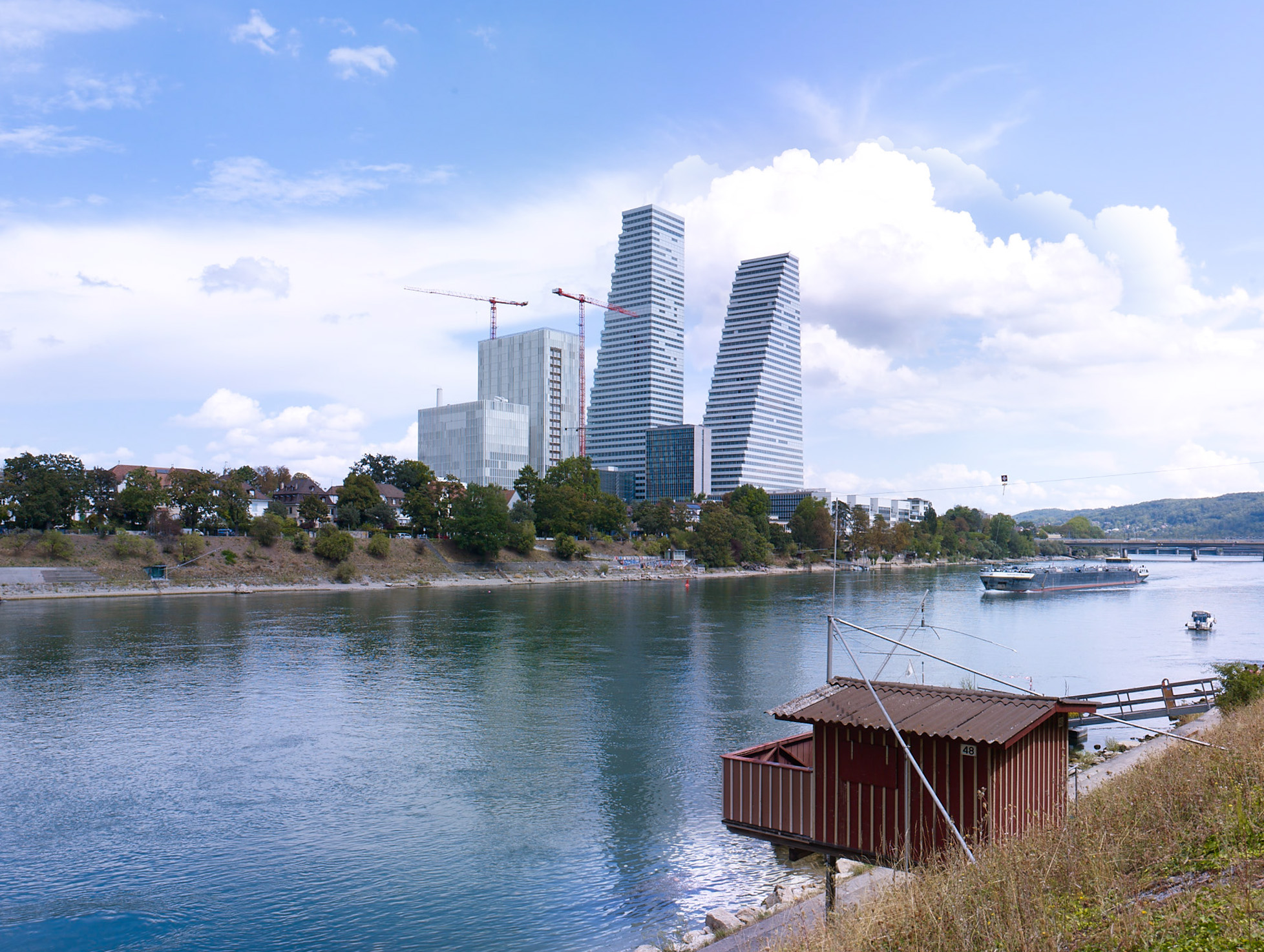 Tours Roche vues depuis le Rhin