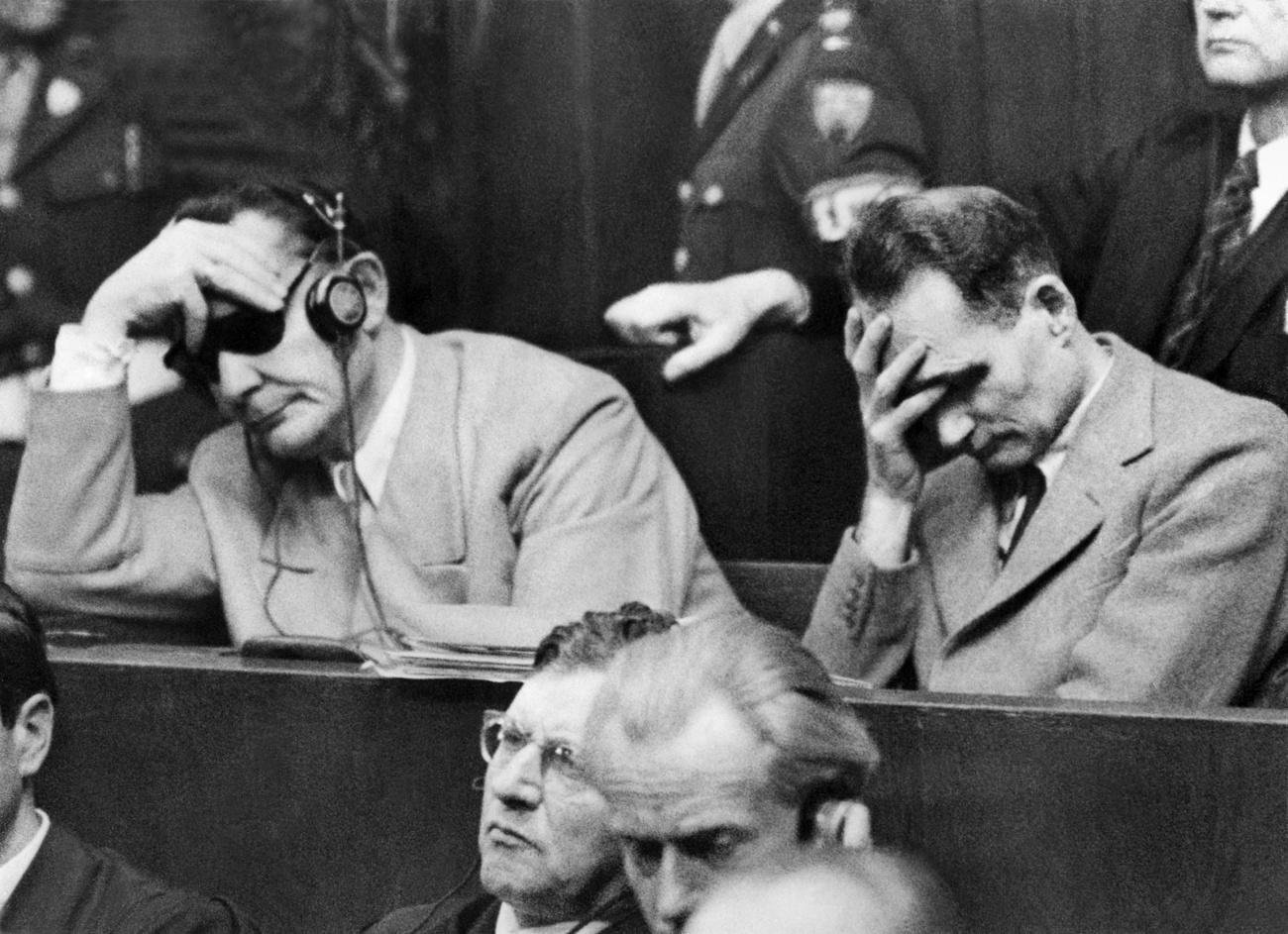 Reichsmarschall Hermann Göring und Rudolf Hess, Hitlers Stellvertreter, vor Gericht