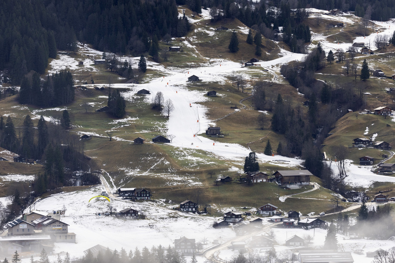 wenig schnee auf hängen