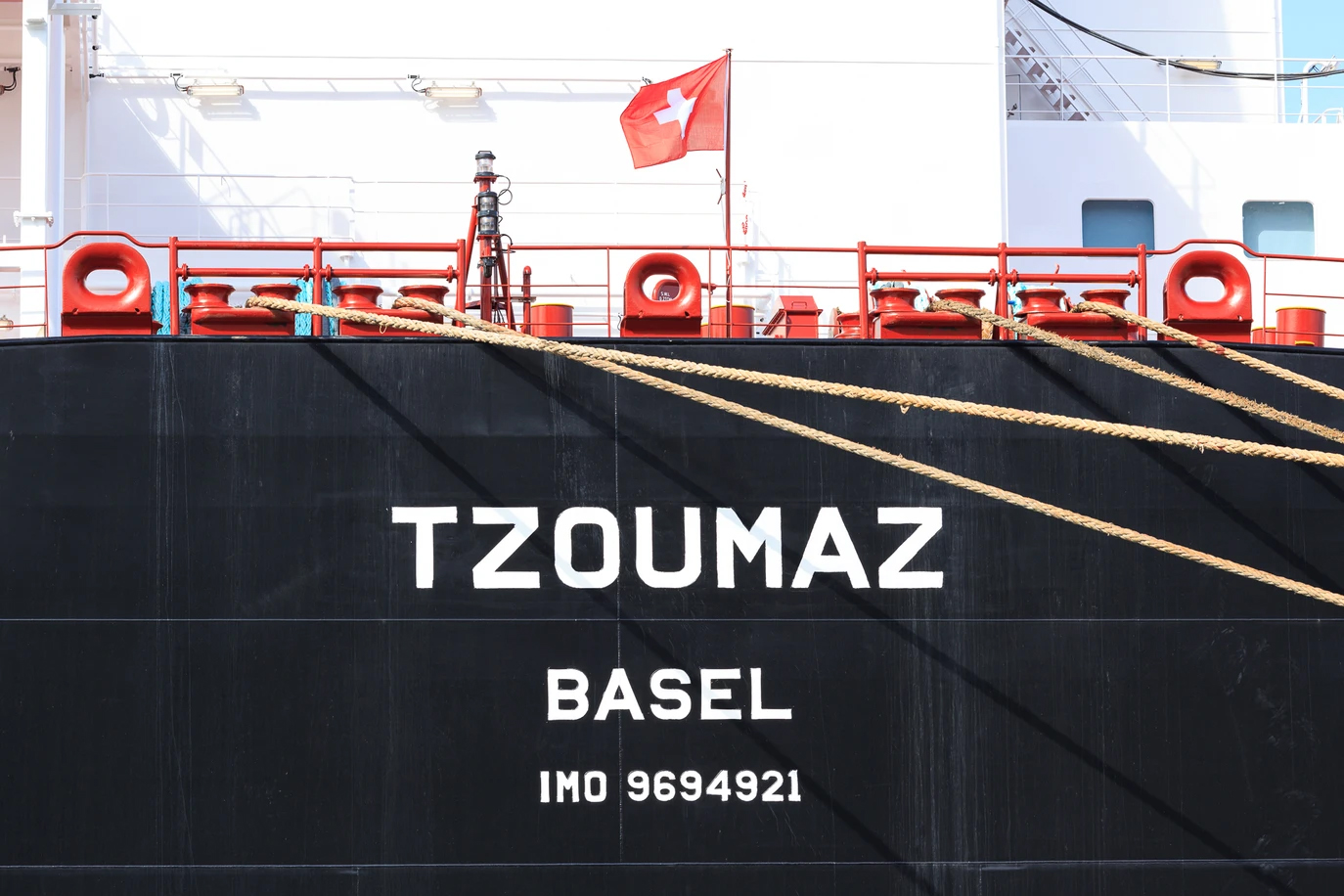 Das Schiff Tzoumaz