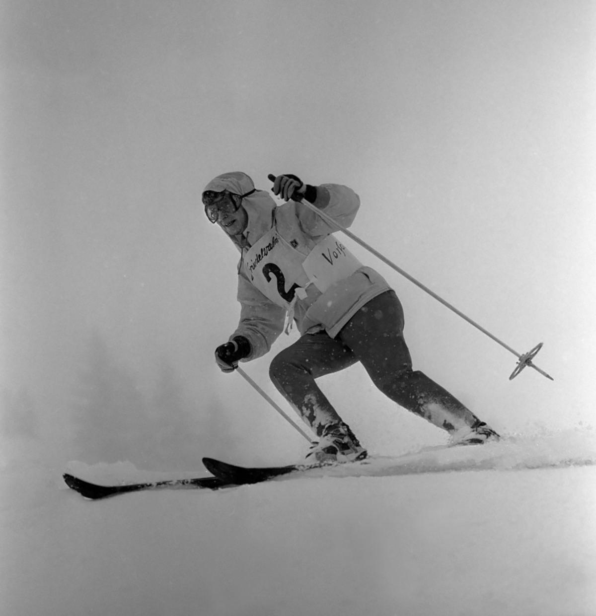 esquiadora en acción