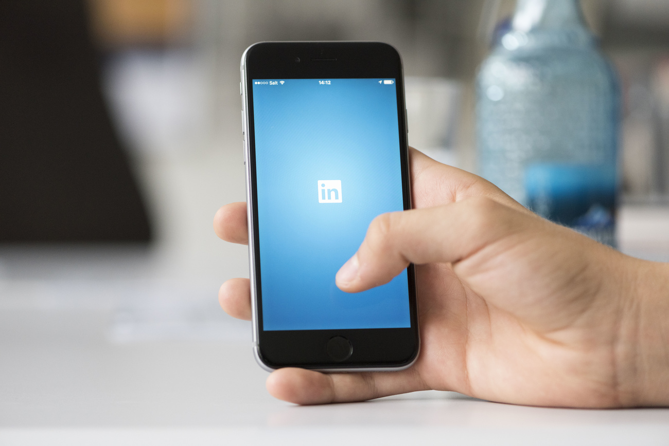 Linkedin auf dem Smartphone geöffnet