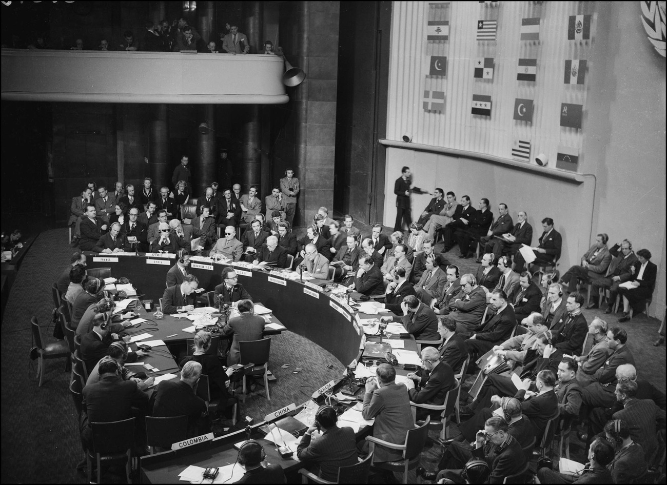 世界人権宣言は1948年12月10日、仏パリのシャイヨー宮で開かれていた国連総会で採択された