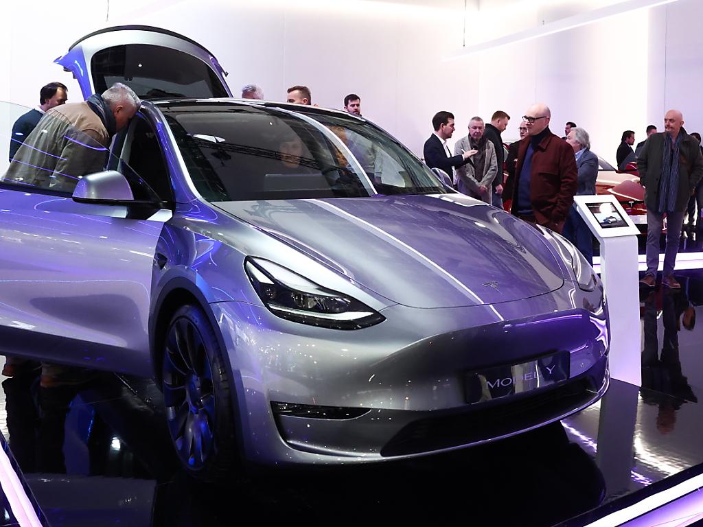 Ausweitung von Steuervorteilen: Tesla hebt US-Preise für SUV-Model ...