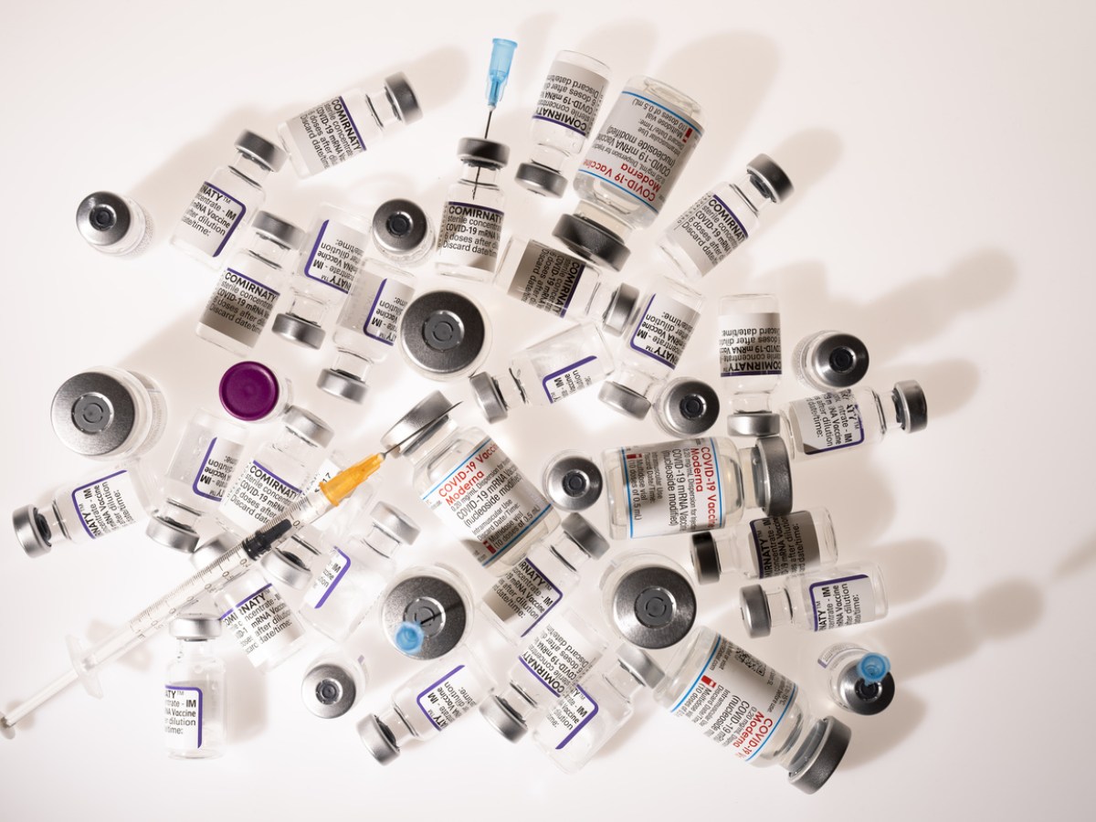 Covid vaccine doses go to waste in Switzerland amid huge stockpile - SWI  swissinfo.ch
