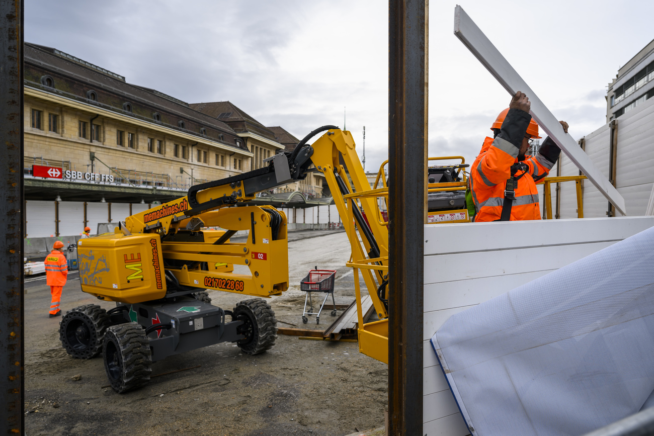 lavori all esterno della stazione di Losanna