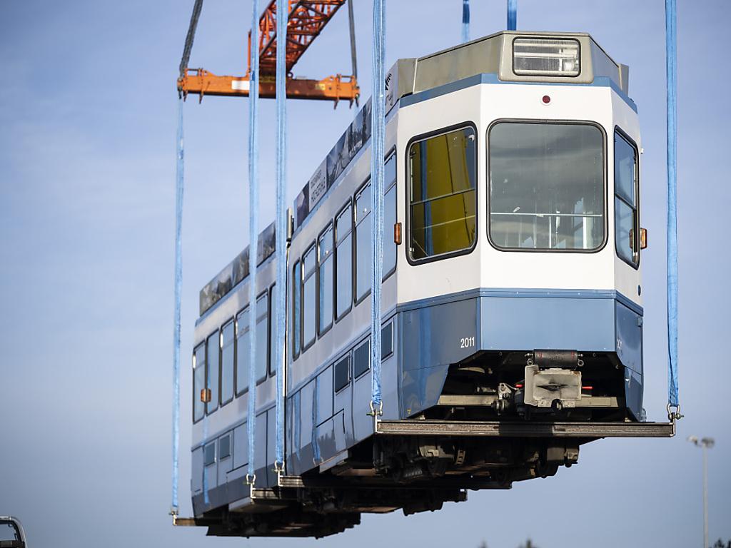 Extrafahrt in die Ukraine für ausrangierte Zürcher Trams SWI swissinfo.ch
