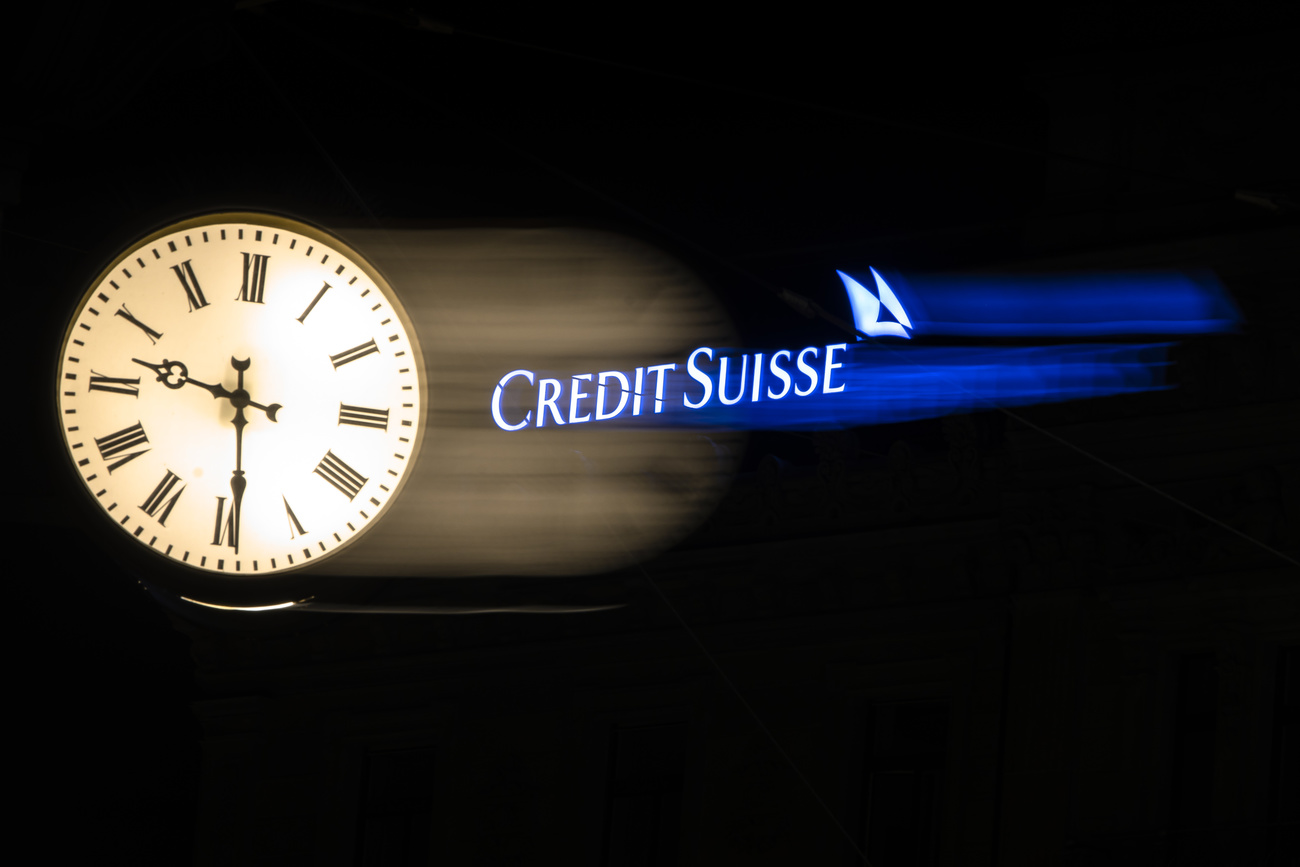 orologio e logo credit suisse