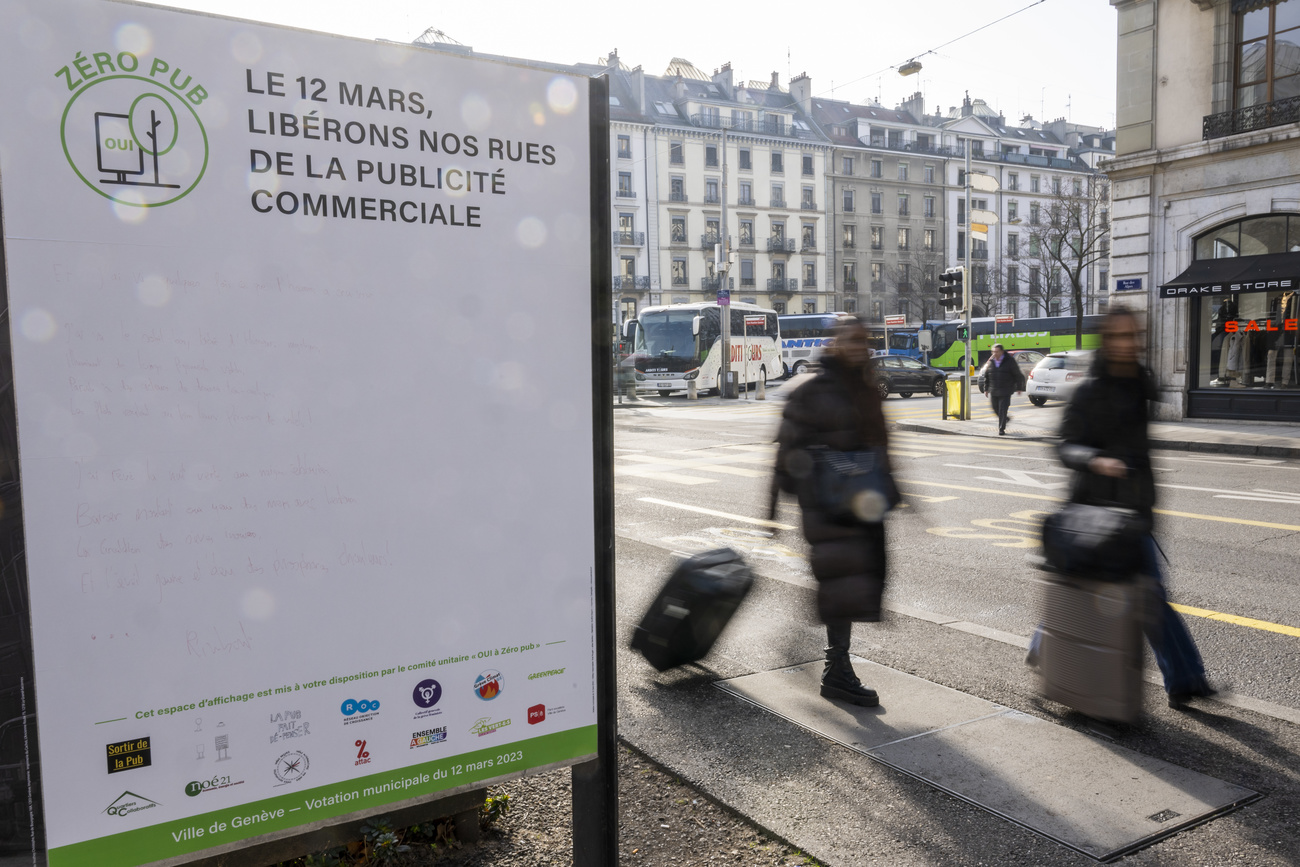 Geneva throws out ban on commercial adverts in streets - SWI swissinfo.ch