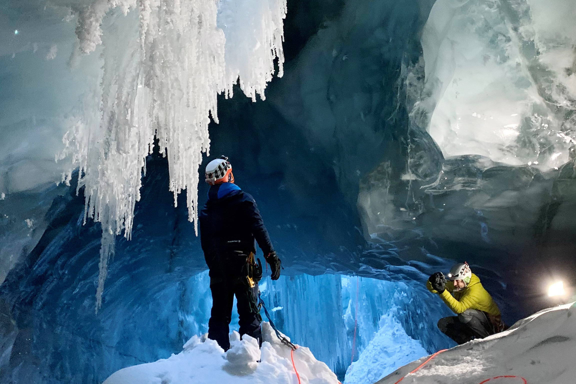 Expedition ins Innere eines schmelzenden Gletschers