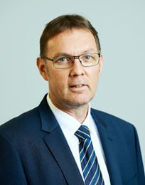クンツ氏