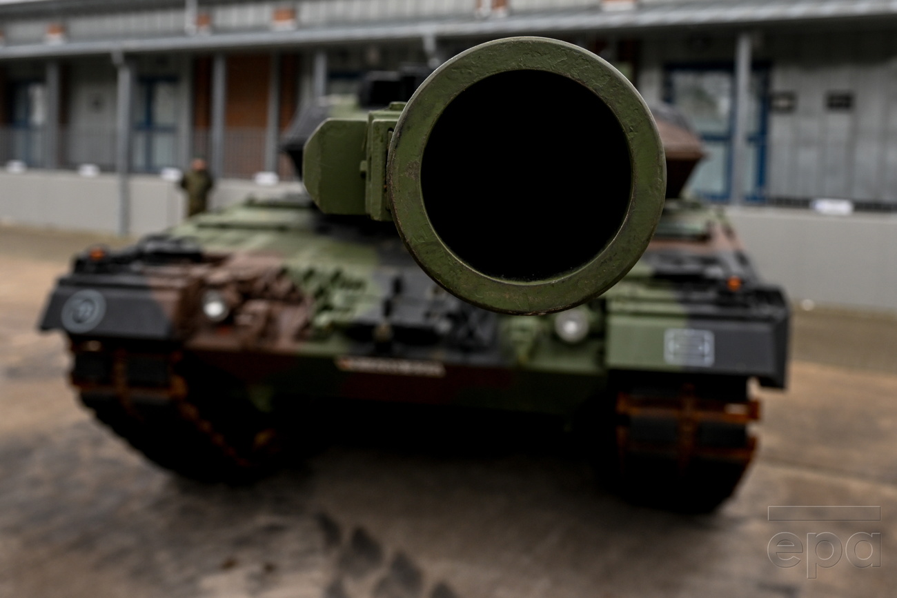 Leopard tank