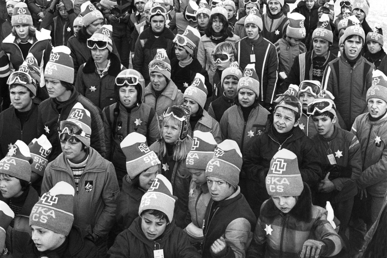 Kinder mit SKA Mützen