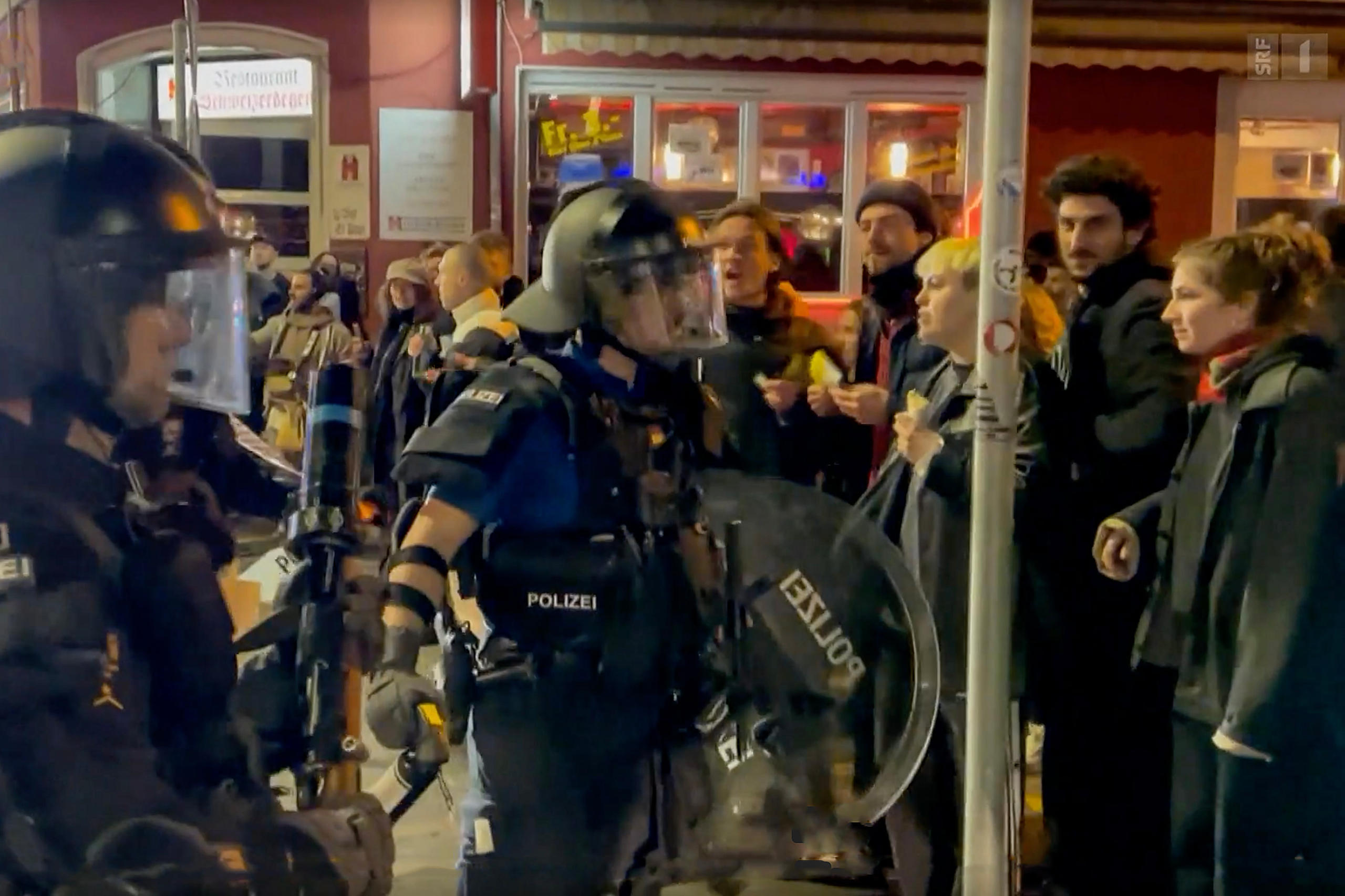 Police confront rioters in Zurich