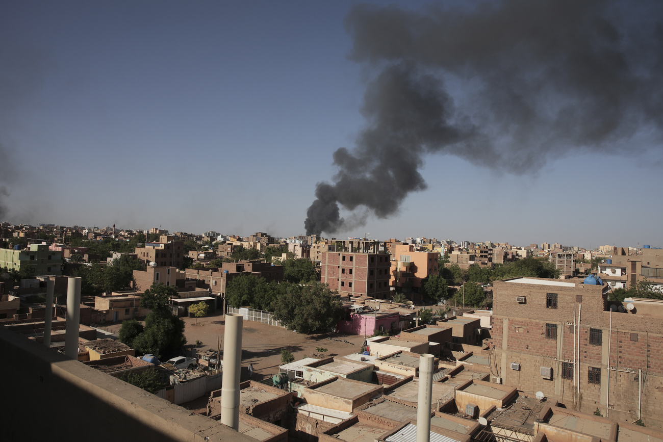 Il fumo si espande su Khartoum