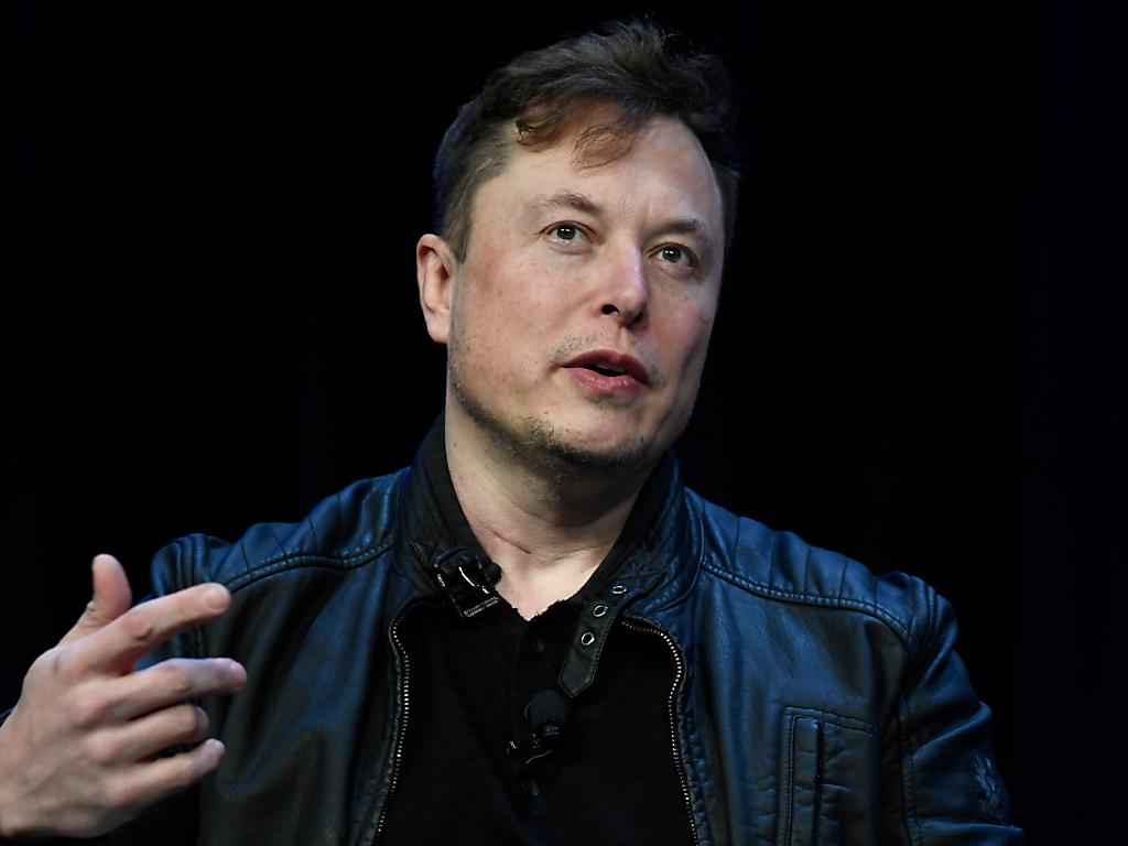 Elon Musk, il personale di Twitter ridotto da 8000 a 1500 - SWI swissinfo.ch