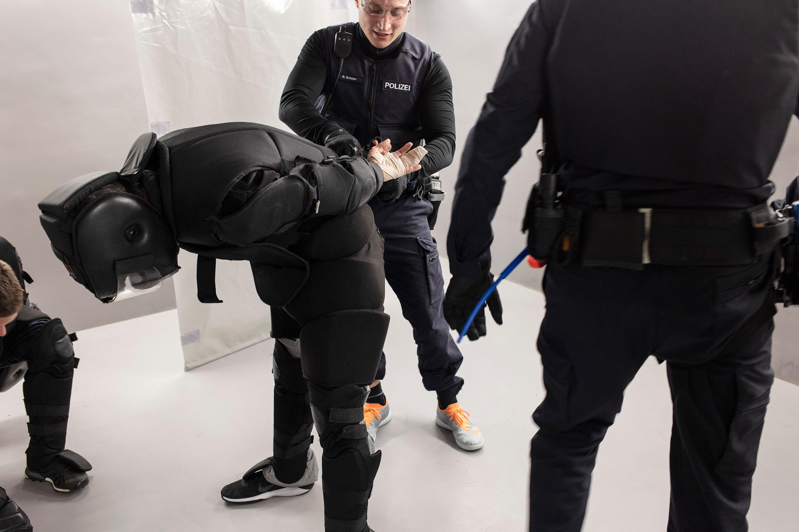 unleashing handcuffs