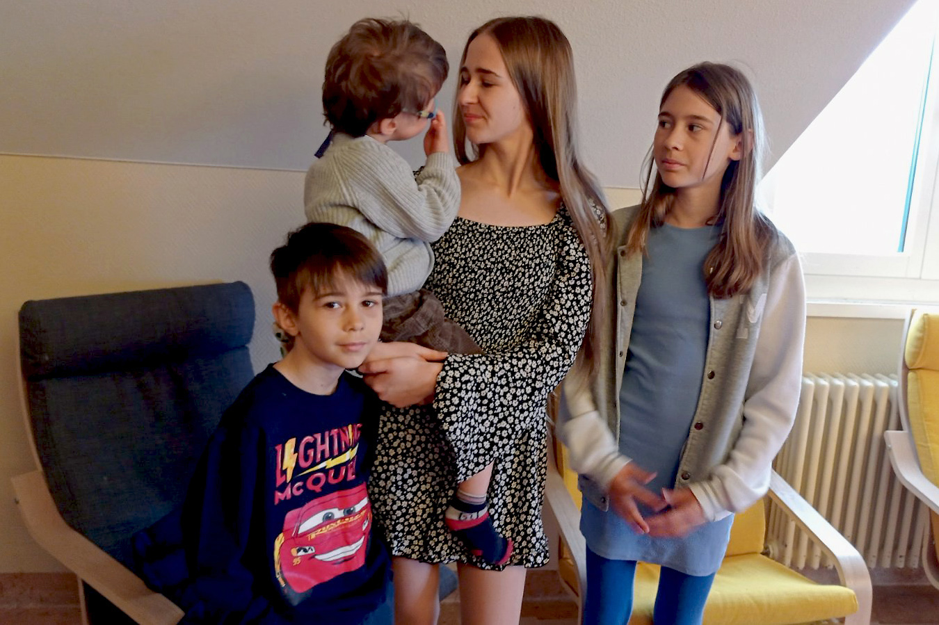 Jüngere und ältere Kinder zusammen