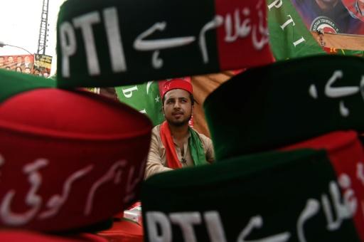 تظاهرات محدودة دعما لخان تنهي أسبوعا من الاضطرابات في باكستان - SWI ...