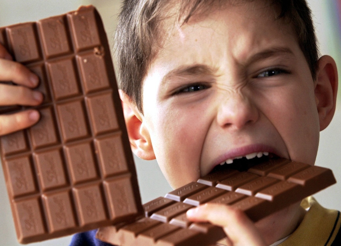 吃糖太多对儿童而言尤其成问题，瑞士如今每六名儿童中就有一名超重。