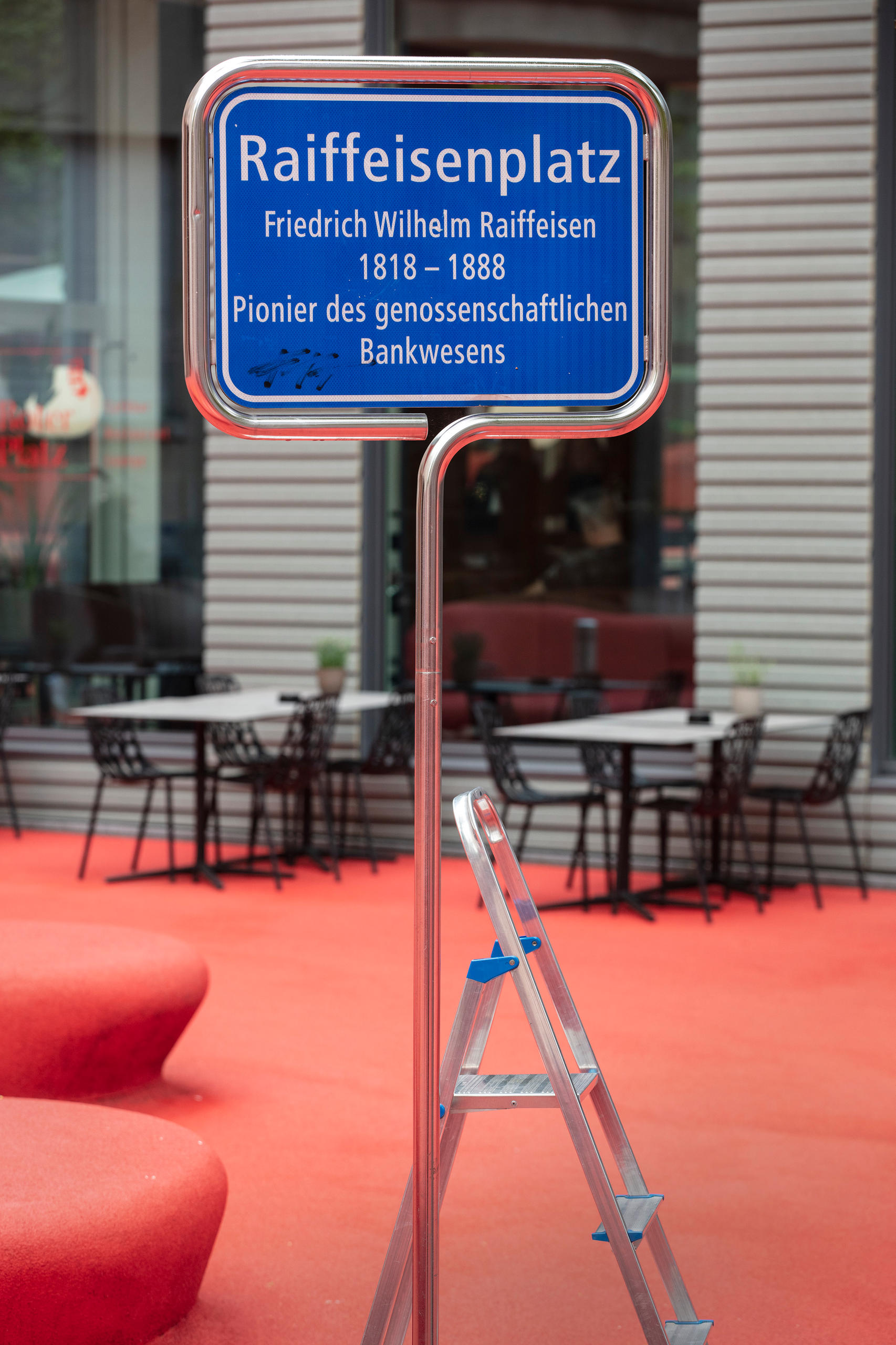 Altes Schild Raiffeisen