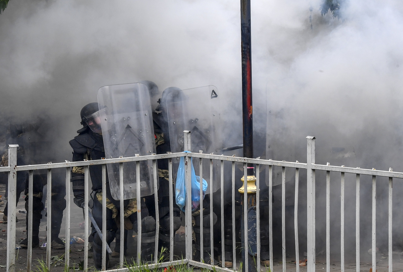 KFOR soldiers clash with demonstrators in the Kosovan town of Zvecan