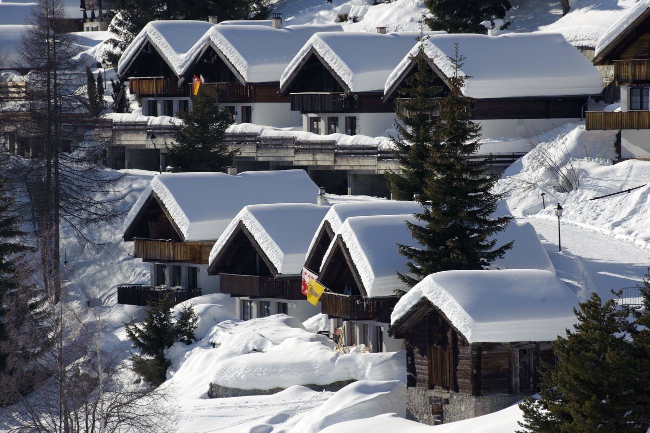 Chalets sous la neige