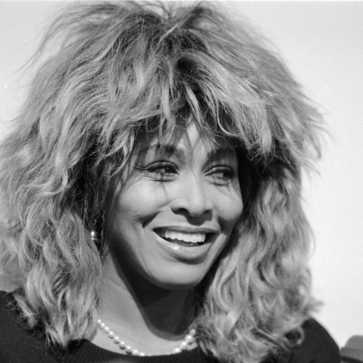 ロックの女王」ティナ・ターナーさん死去 、83歳 - SWI swissinfo.ch