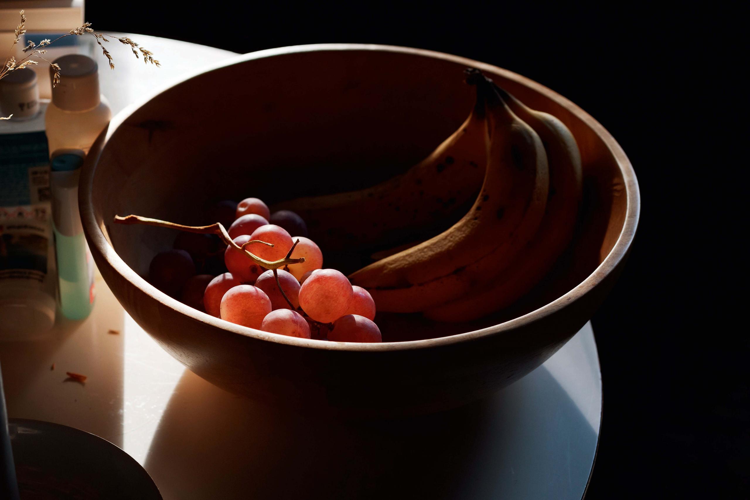 Photograph of a Bowl of fruit