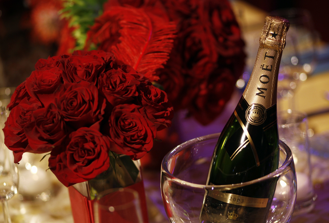 champagne and roses