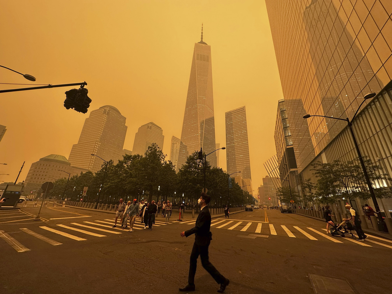 New York tutta arancione a causa degli incendi in Canada.