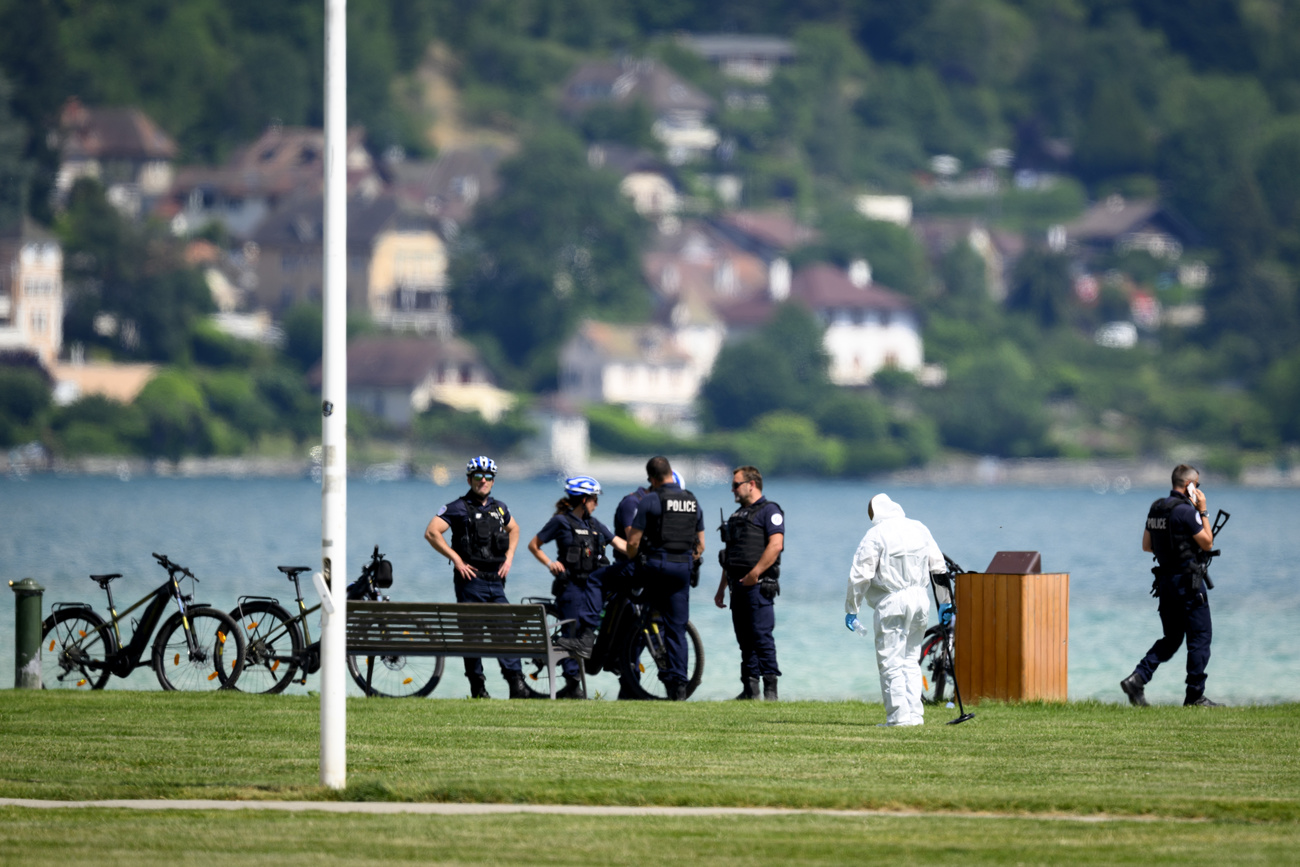 Photo of police officers in the Annecy park in France