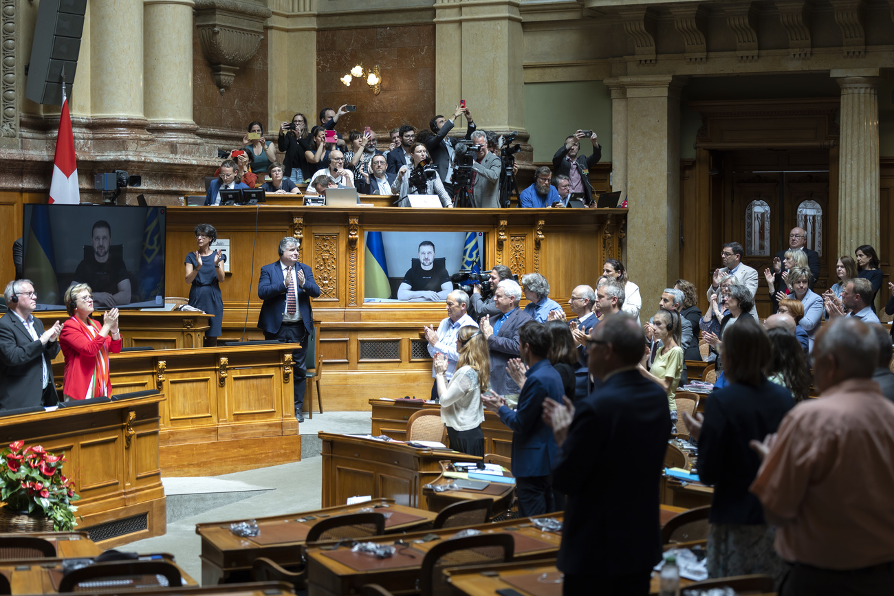 スイス議会でのゼレンスキー大統領のビデオ演説