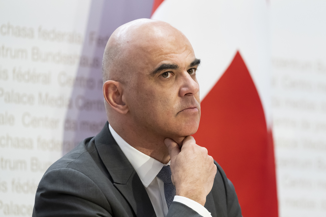Alain Berset an einer Pressekonferenz im Medienzentrum in Bern