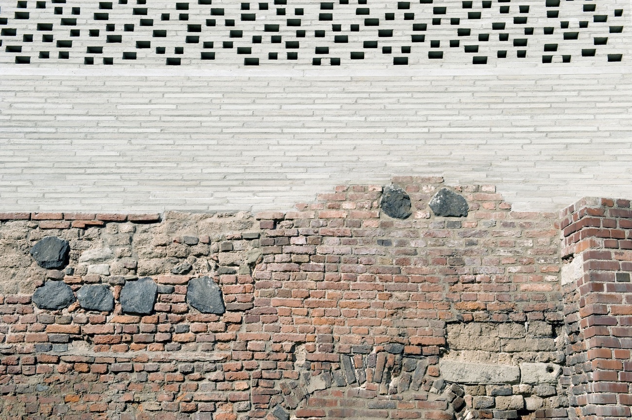 facciata on pietra del Kolumba