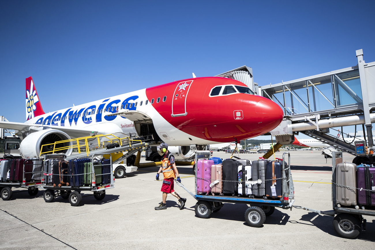 swissport Edelweiss plane