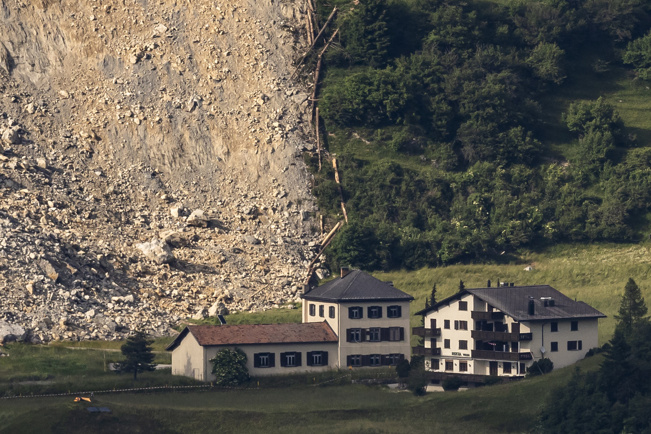 Geröll knapp neben dem Schulhaus von Brienz