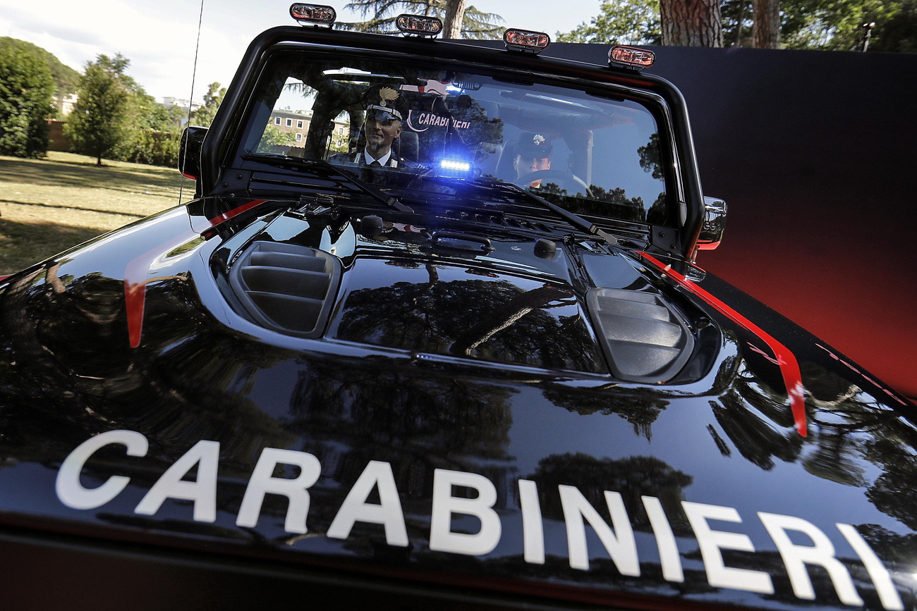 Un veicolo dei Carabinieri