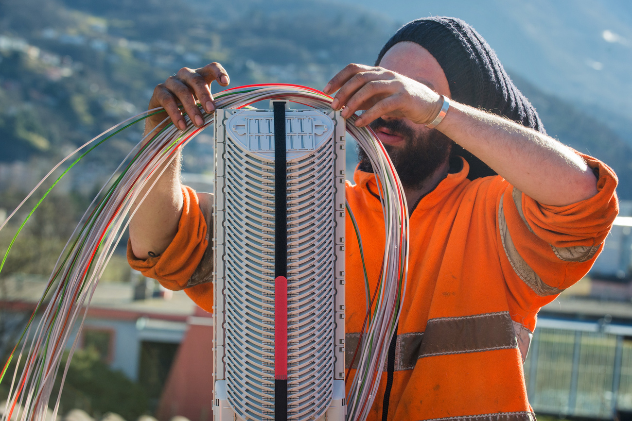 Fibre-optics cables to be installed in rural regions of Switzerland