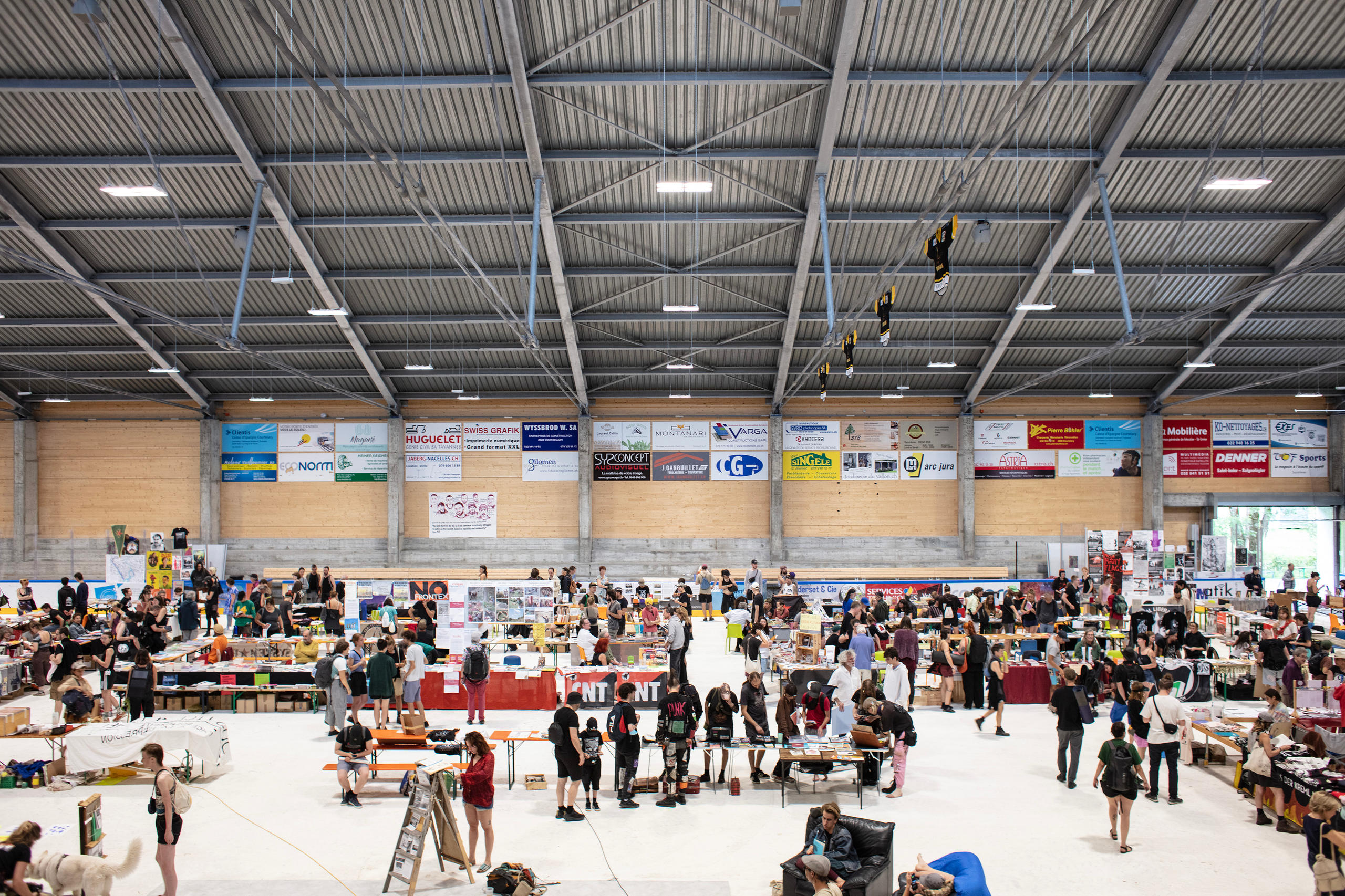 Die Eissporthalle von St-Imier, wo Anarchy 2023 stattfand.