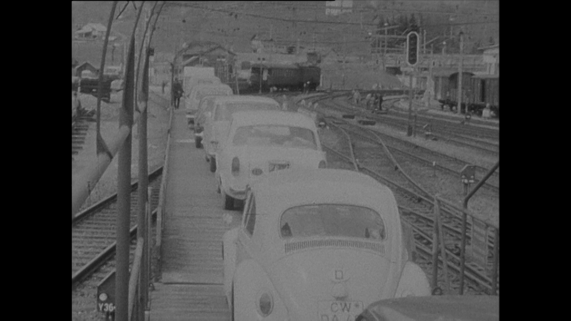 loading vehicles on the car train