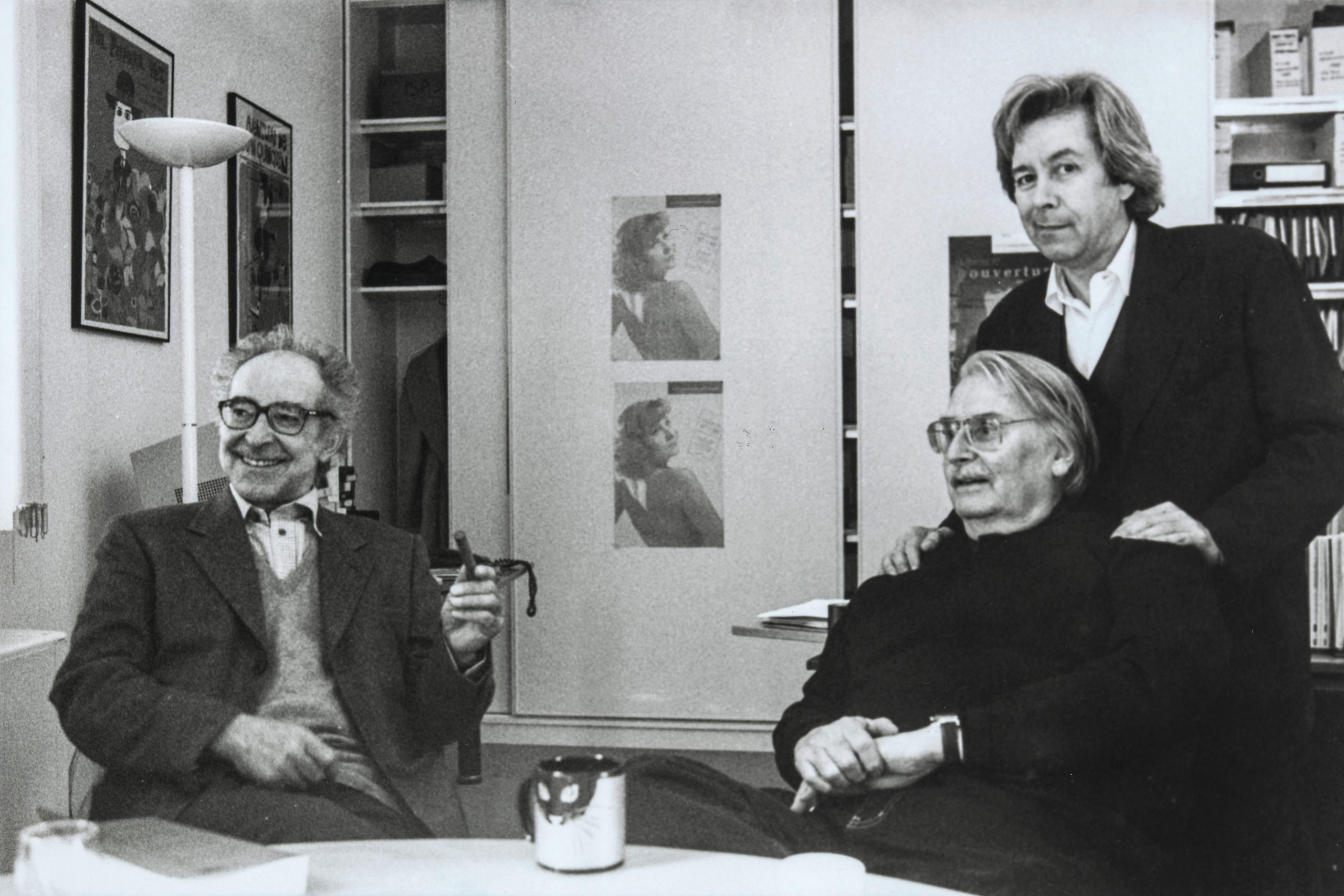 フレディ・ビュアシュ氏（右、座っている人物）とジャンリュック・ゴダール監督（左）、1990年代