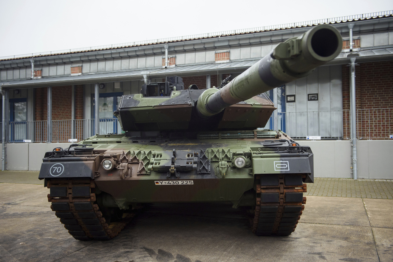 Leopard tank