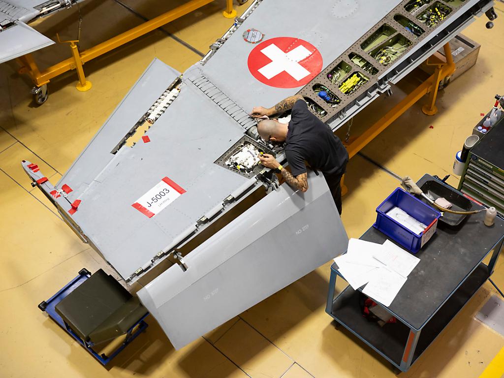 Ruag MRO Holding: la CEO Brigitte Beck part - SWI swissinfo.ch