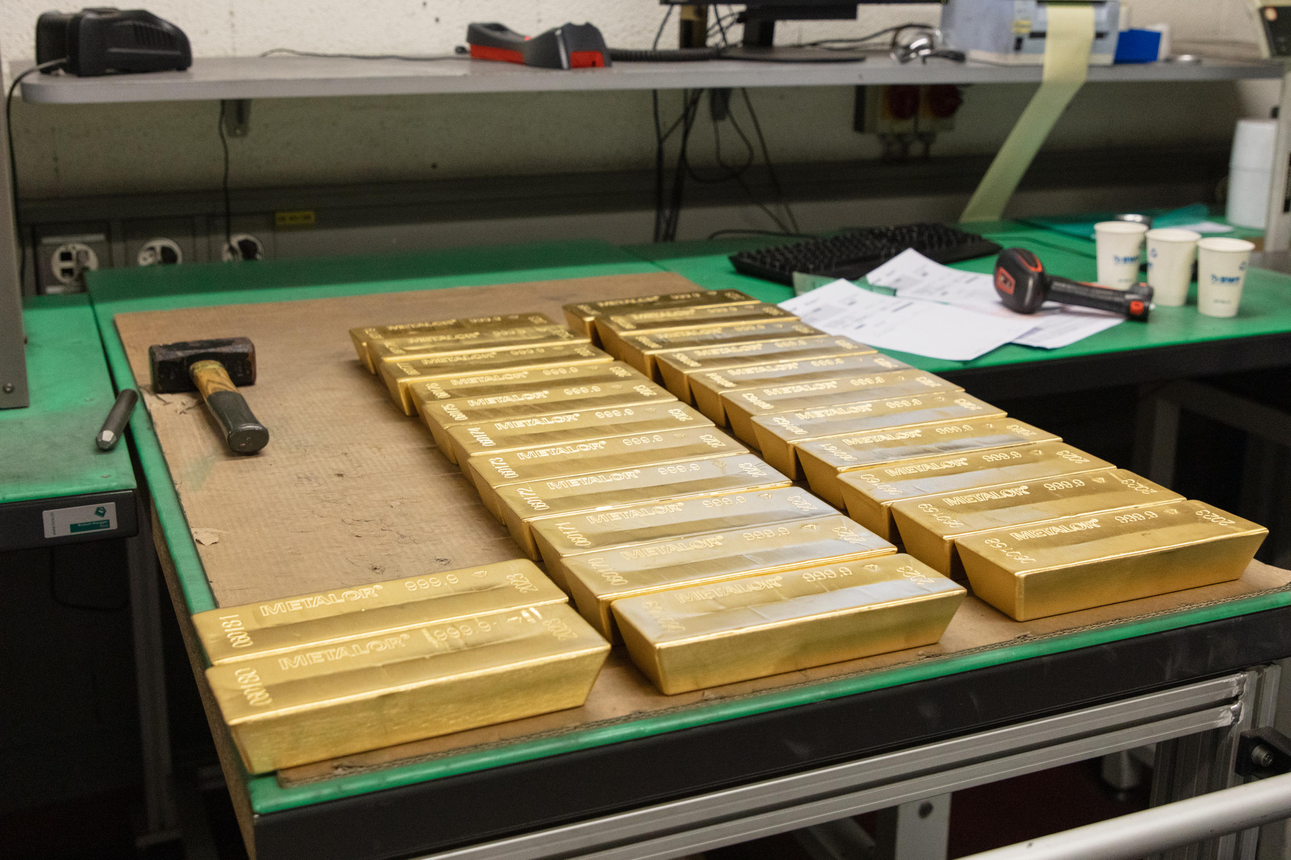 Many gold bars of Metalor