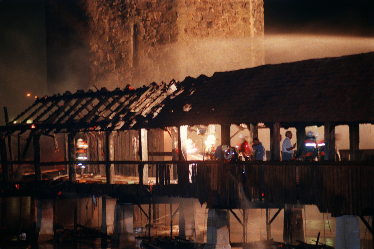 incendio su un ponte