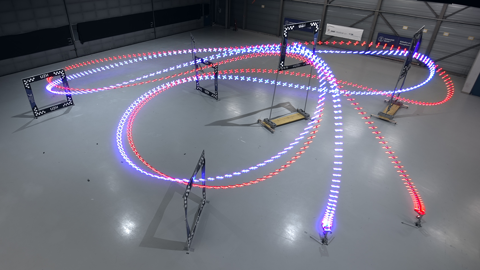 Foto de uma pista de corrida para drones