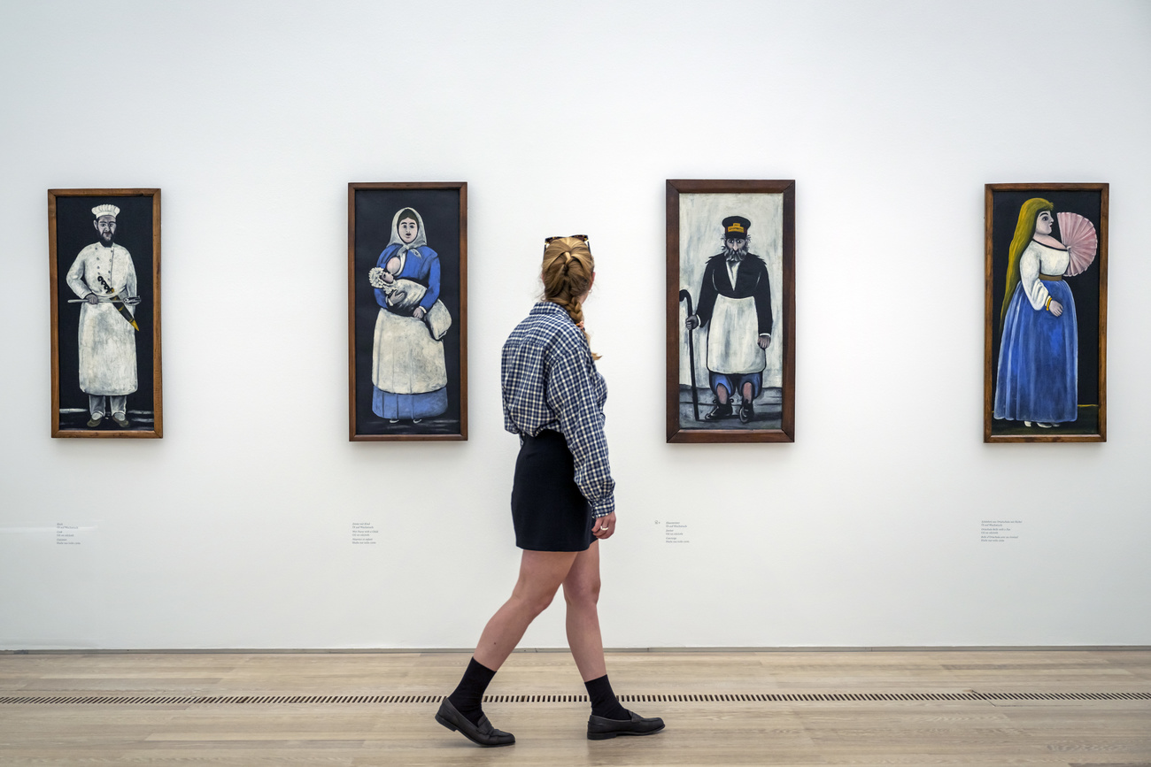 Pictures in a gallery