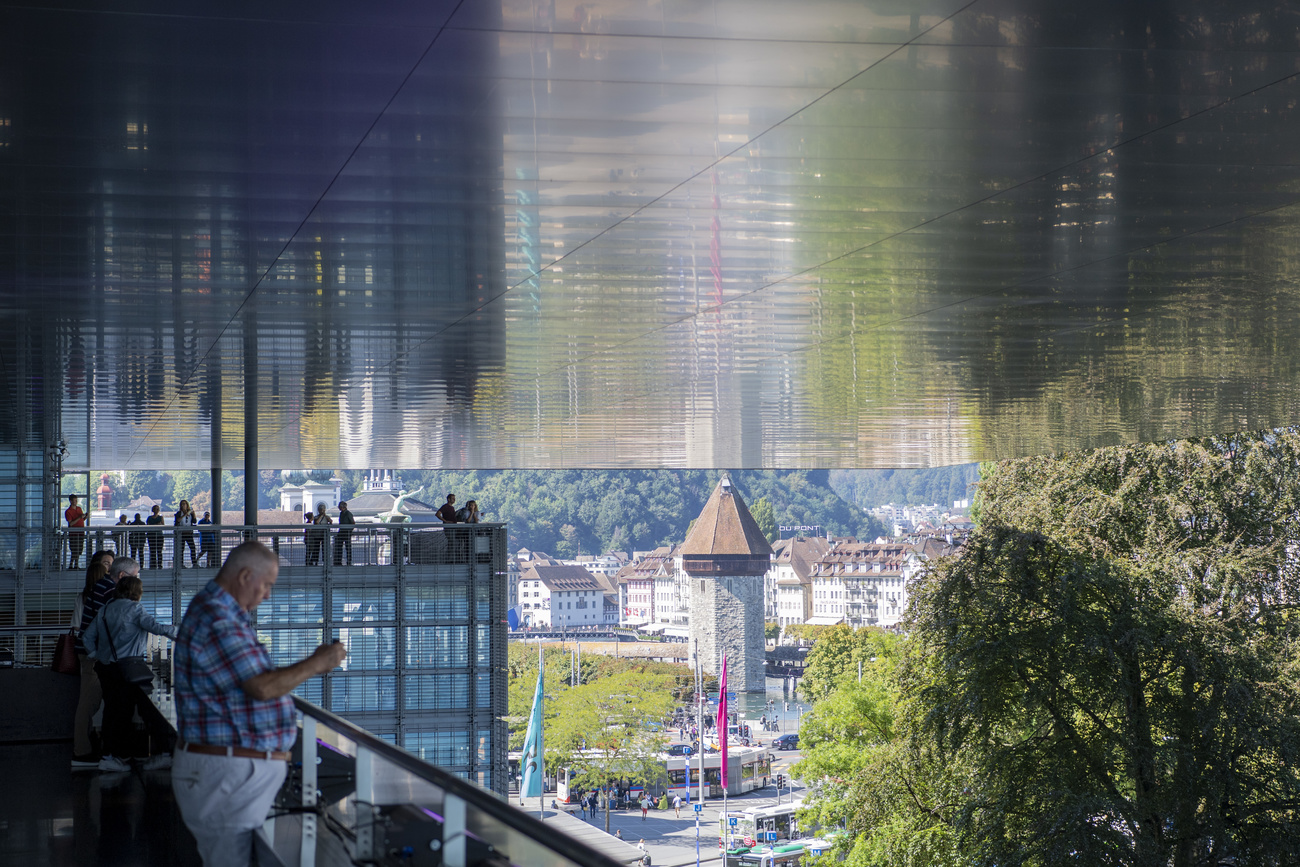 Visitors at Lucerne s Cultural Centre 25th anniversary