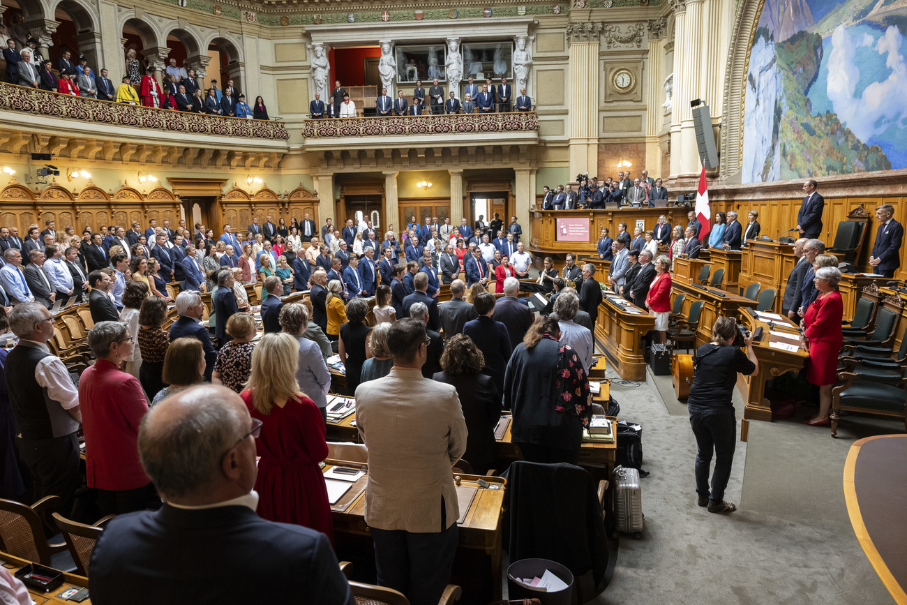 Institute for Swiss Economic Policy examines Parliament s proximity to citizens